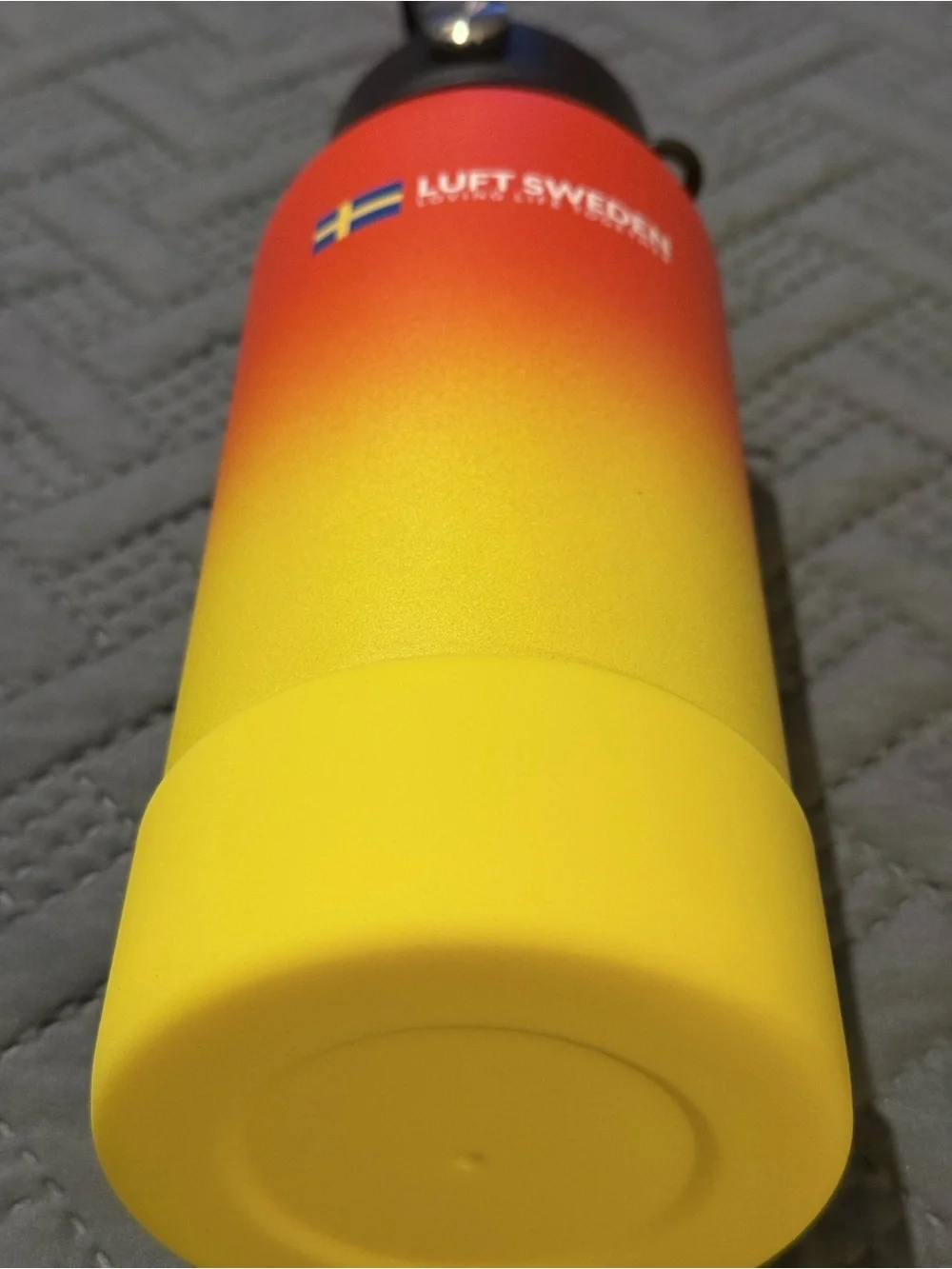 Luft Sweden 32oz Gradient Red to Yellow Insulated Water Bottle